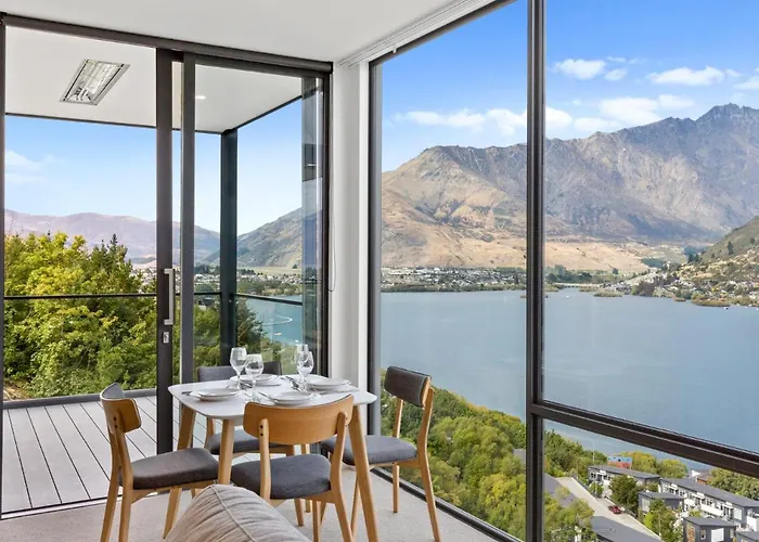 Sierra Views - Queenstown Holiday Home